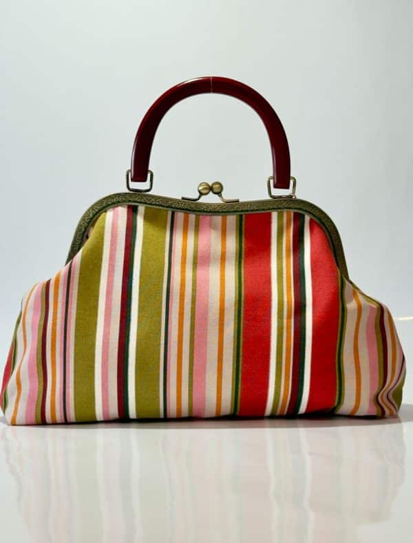 bolsos hechos a mano sula and frida boquilla de metal con asa de madera Madrid